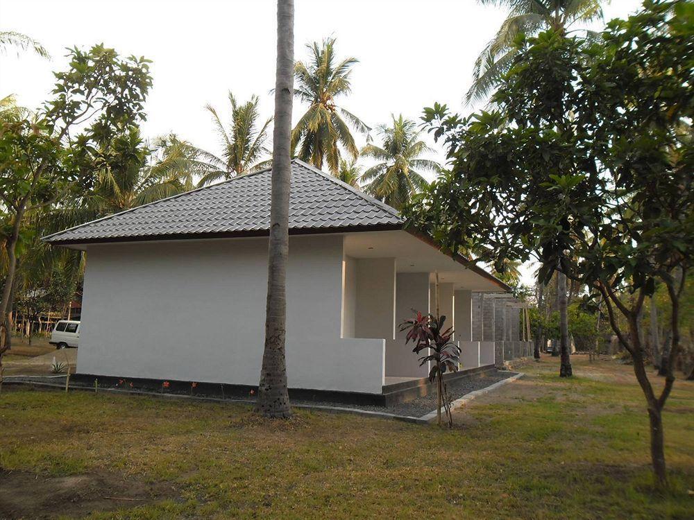 Gondang Beach Hotel Gili Trawangan Esterno foto
