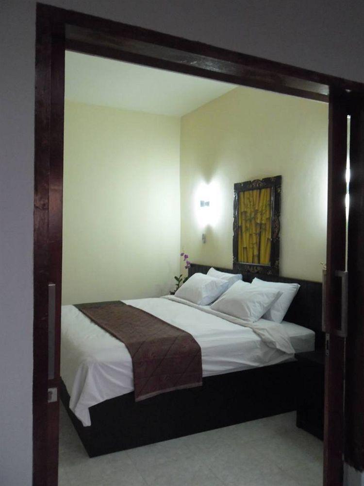 Gondang Beach Hotel Gili Trawangan Esterno foto