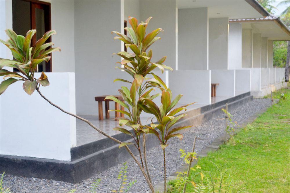 Gondang Beach Hotel Gili Trawangan Esterno foto