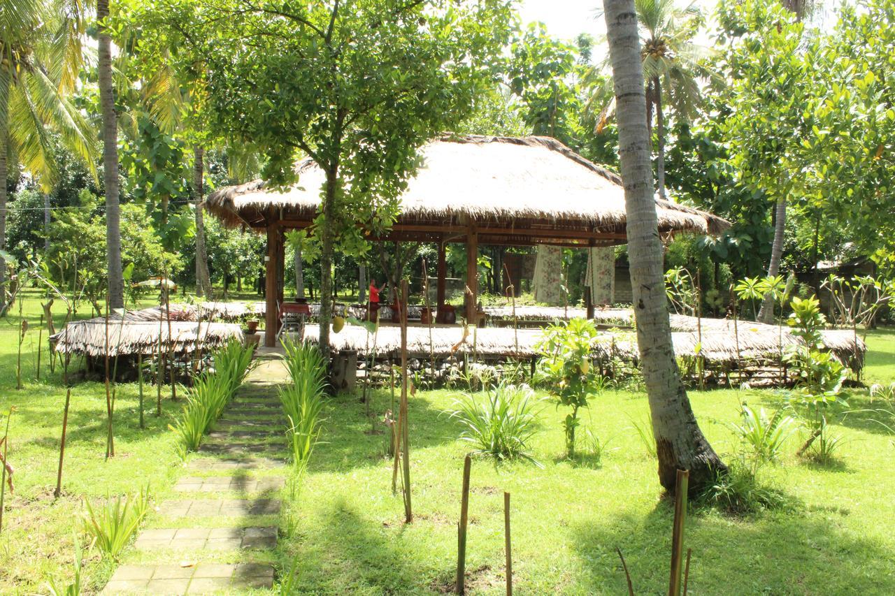Gondang Beach Hotel Gili Trawangan Esterno foto