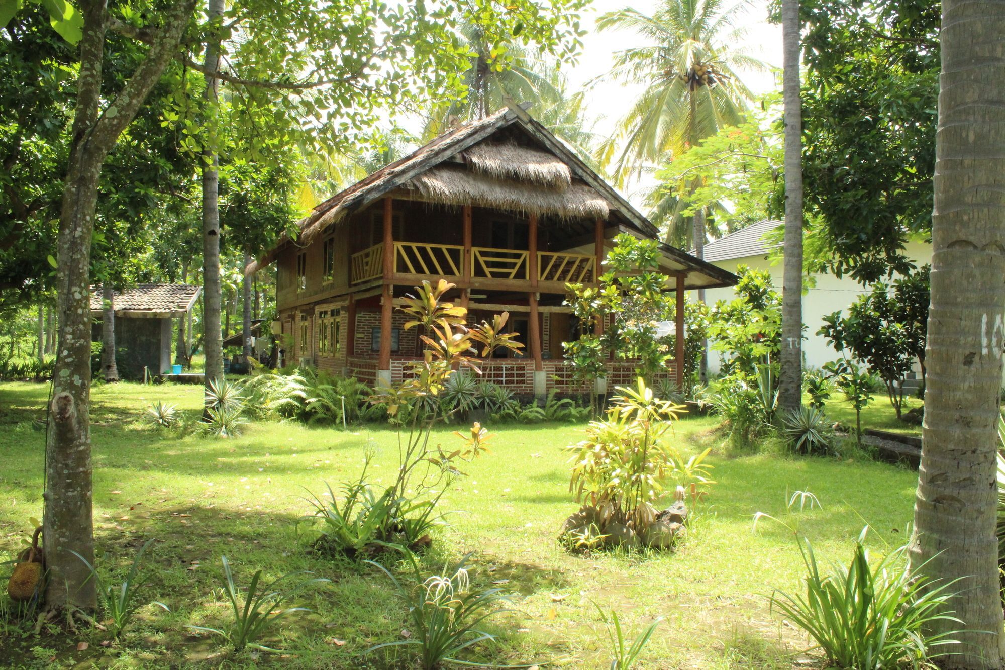 Gondang Beach Hotel Gili Trawangan Esterno foto