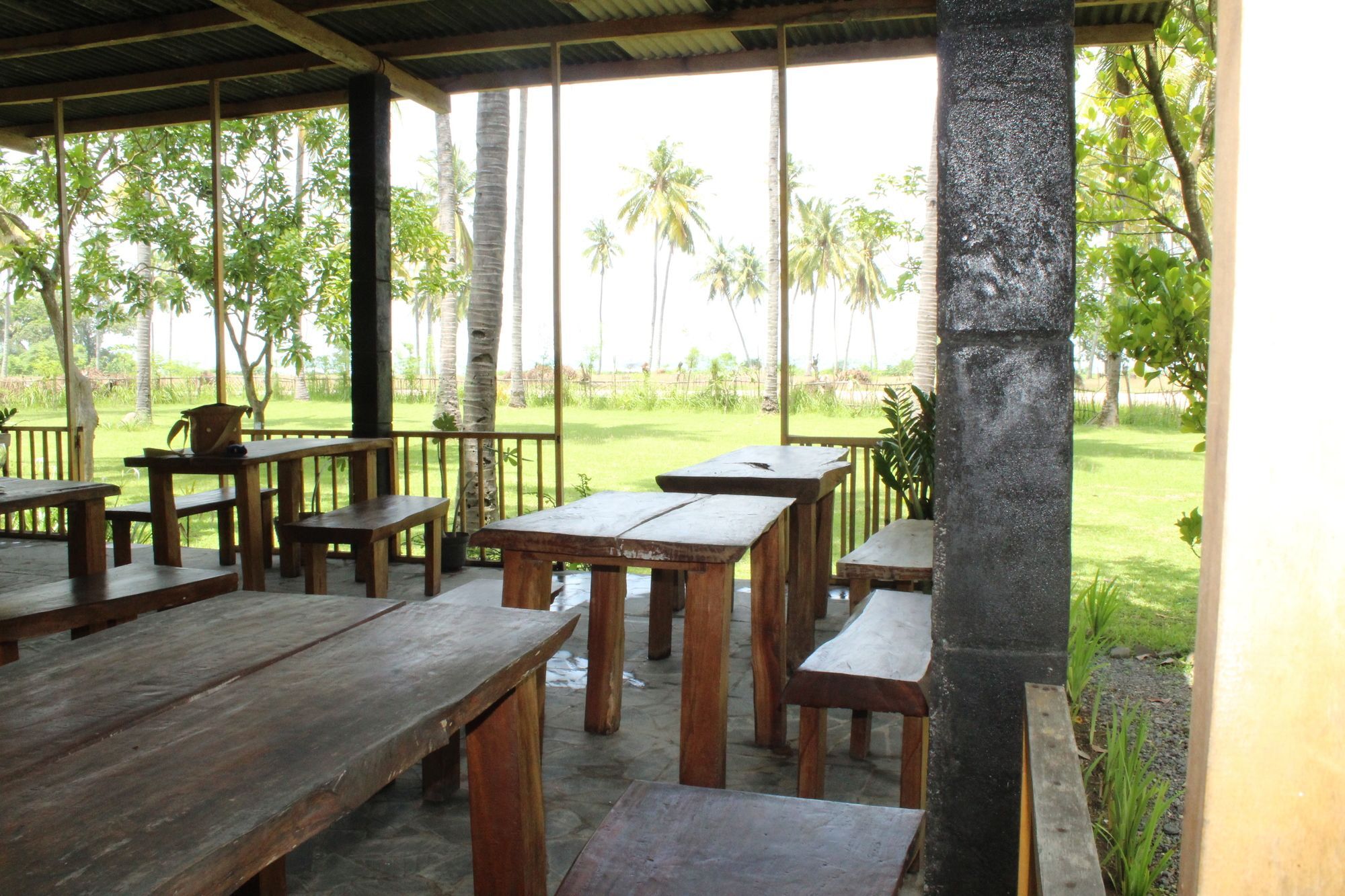 Gondang Beach Hotel Gili Trawangan Esterno foto